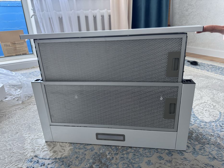 Продам кухонную вытяжку