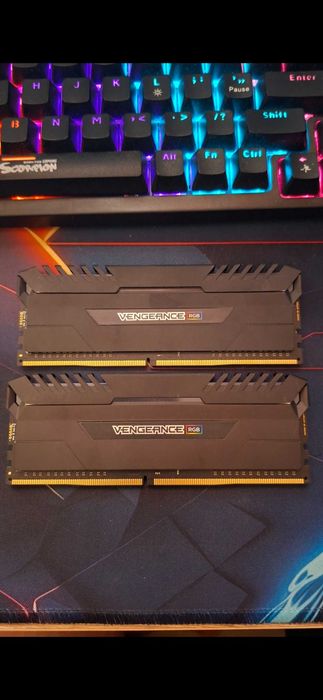Рам памет Corsair Dominator rgb ddr4