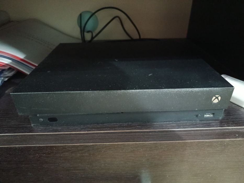 De vânzare Xbox one x