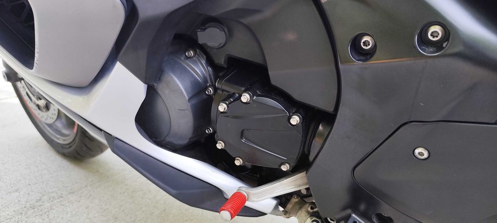 Triumph trophy 1215