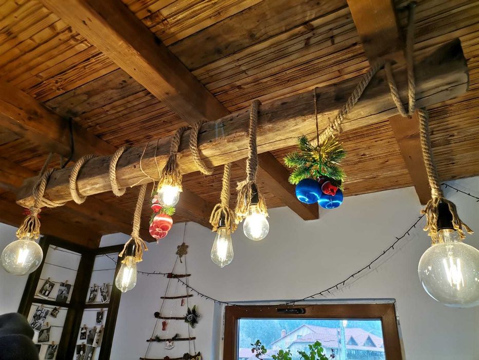 Candelabru rustic lemn