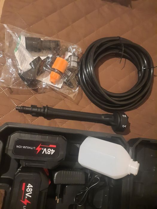 Aparat de spălat cu presiune cu baterii 6L/min 2x7500mAh baterii duză 6-în-1