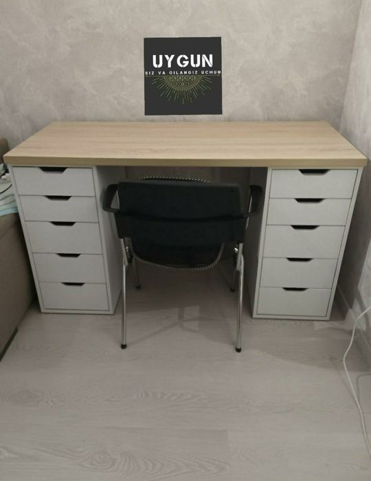 Pismenniy stol.kompyuter stol