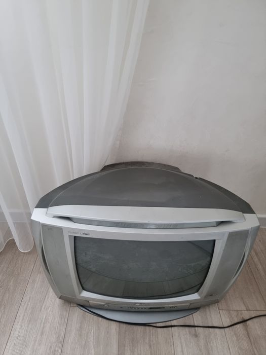 Продаю телевизор