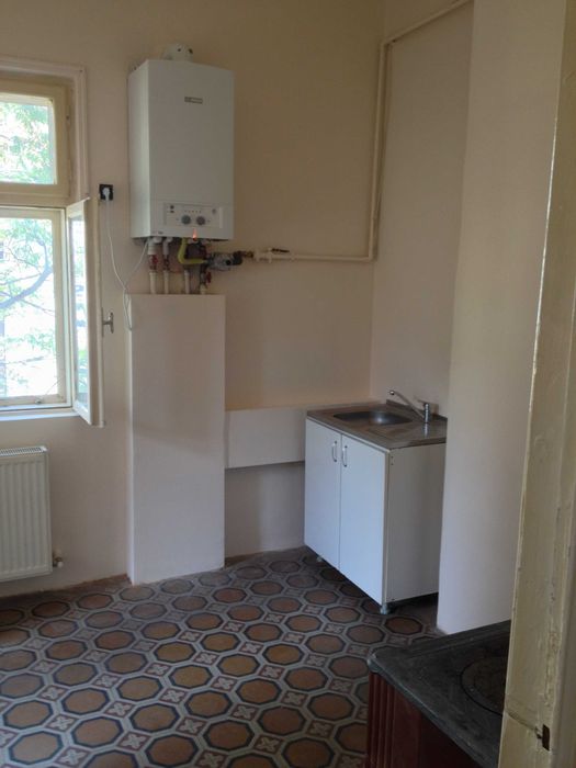 Ofer spre inchiriere apartament 3 cam in vila Domenii Casin