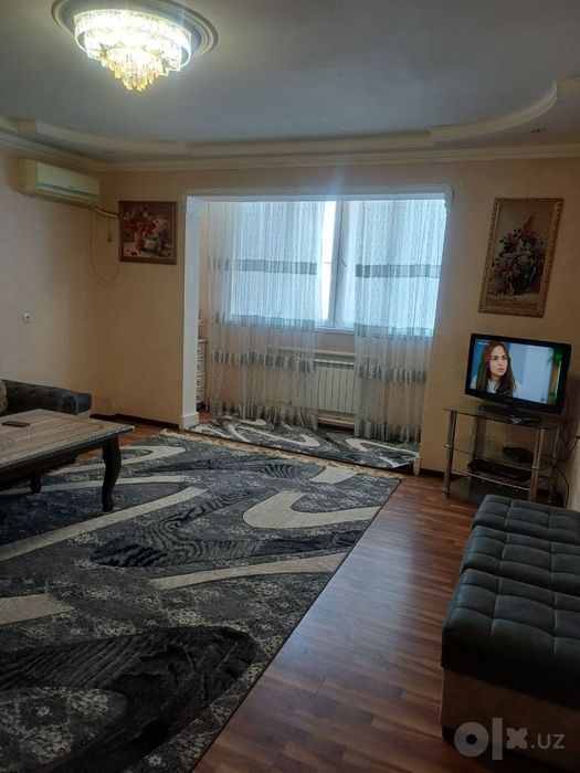 Метро Космонавтов, Метро Ойбек  продаю квартиру!В ипотеку можно купить