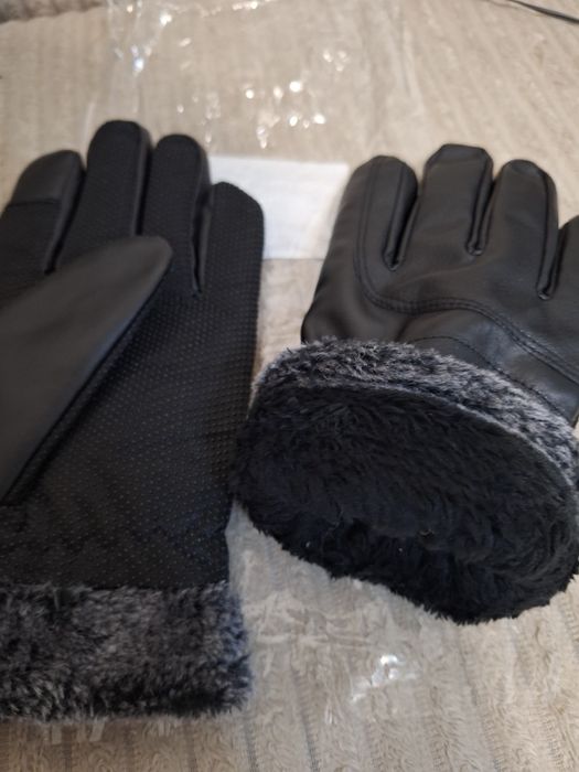 Мужские новые перчатки