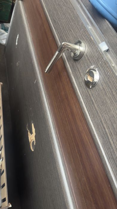 Двери 2шт межкомнатные