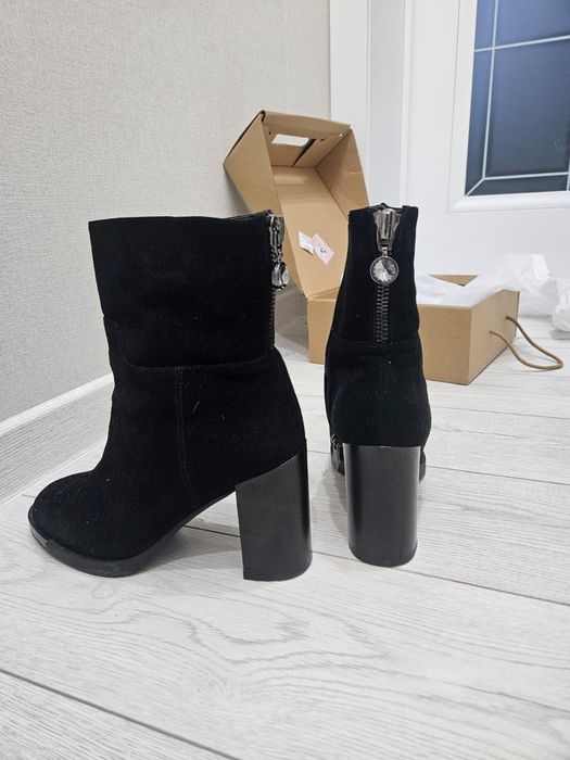 Продам Ботильоны зима.