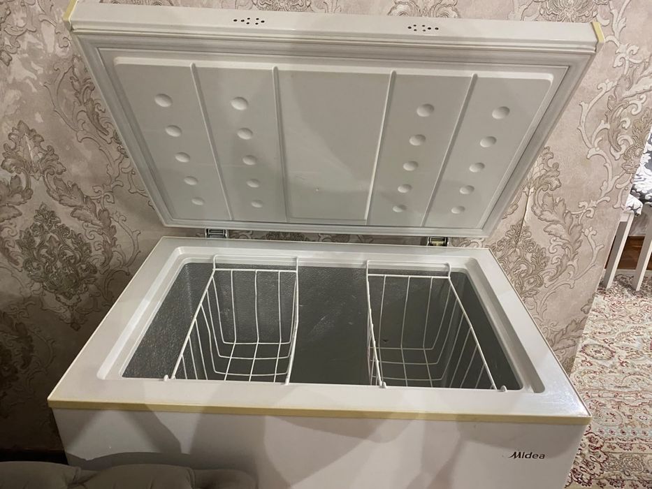 Продам морозильную камеру