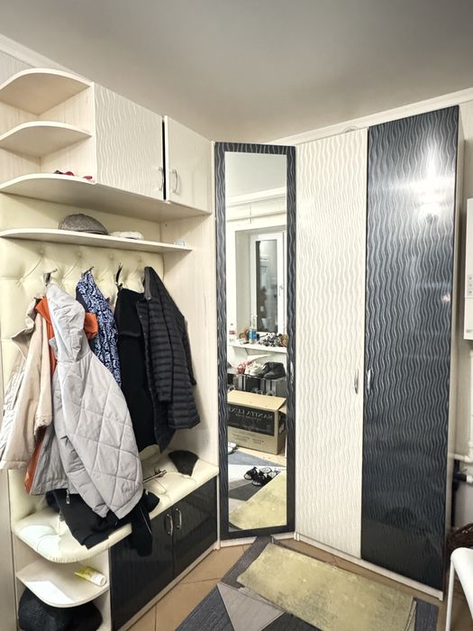 Продам прихожую