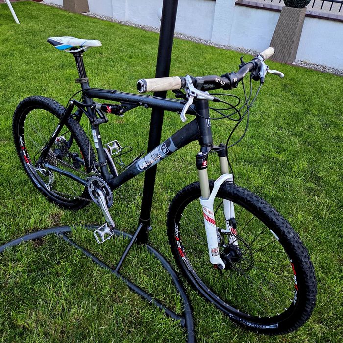Bicicleta MTB FullSuspensie~frane disc hidraulice~XT Deore~Furca Rock AER~Halowtech SLX