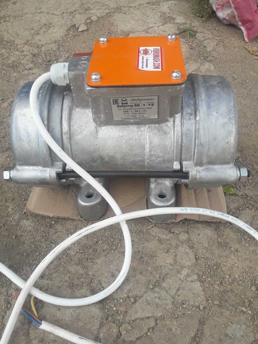 Вибратор площадный