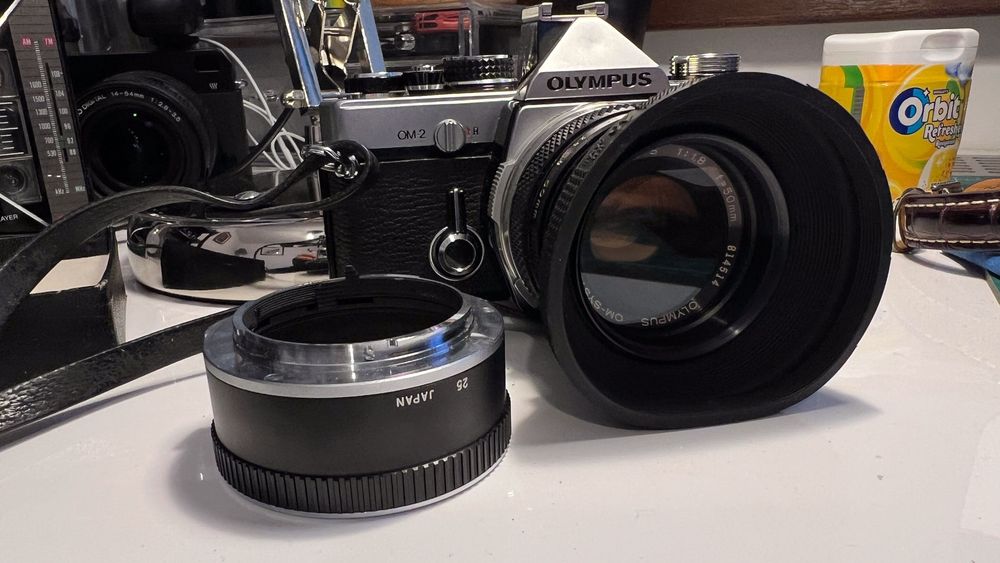 Olympus OM-2 SLR + obiectiv 50mm F/1.8 din JAPONIA