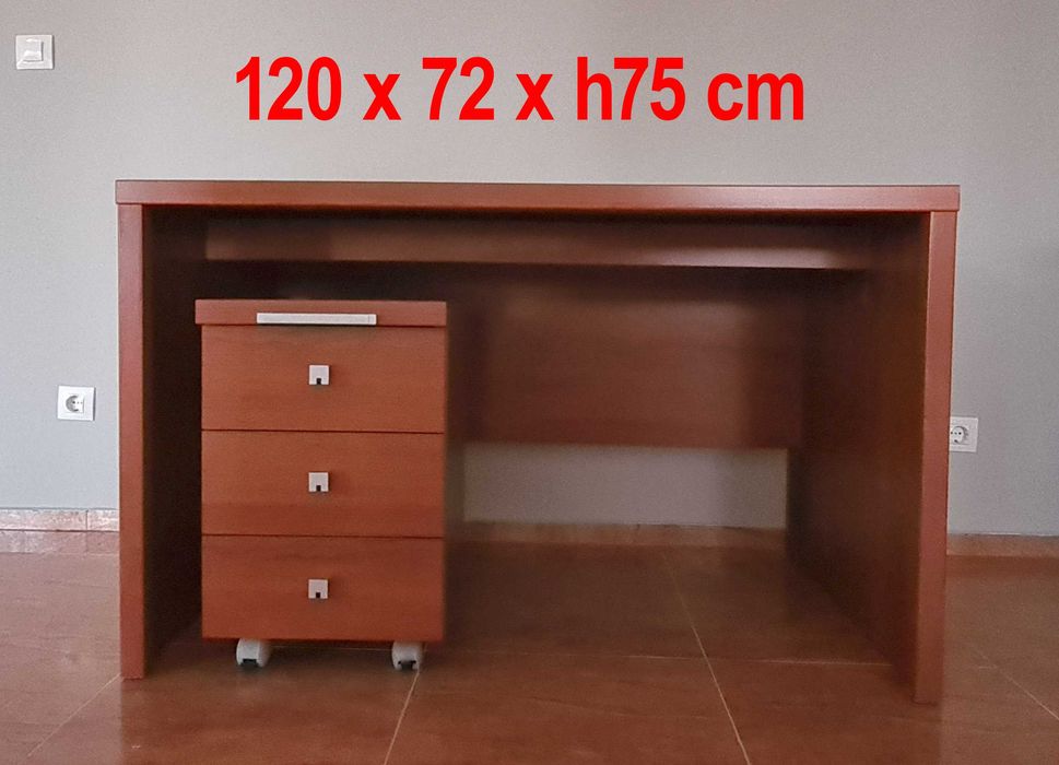 Бюро с контейнер