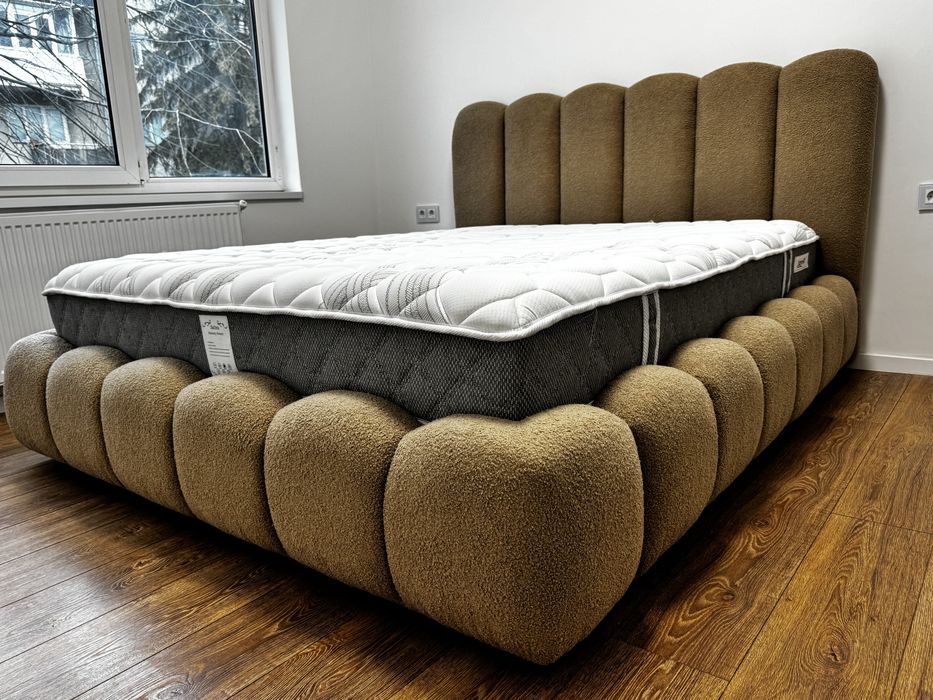 Pat tapitat cu somiera rabatabila