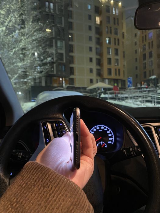 Продам IPHONE 8 (64GB)