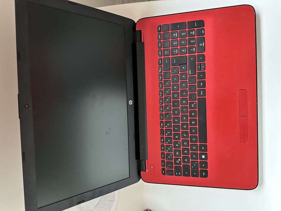 Laptop HP 15-ba106ng – 8GB RAM – fără HDD – funcțional
