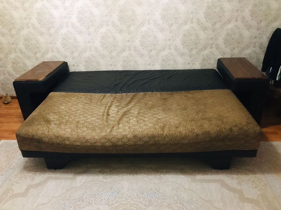 Продам б/у диван