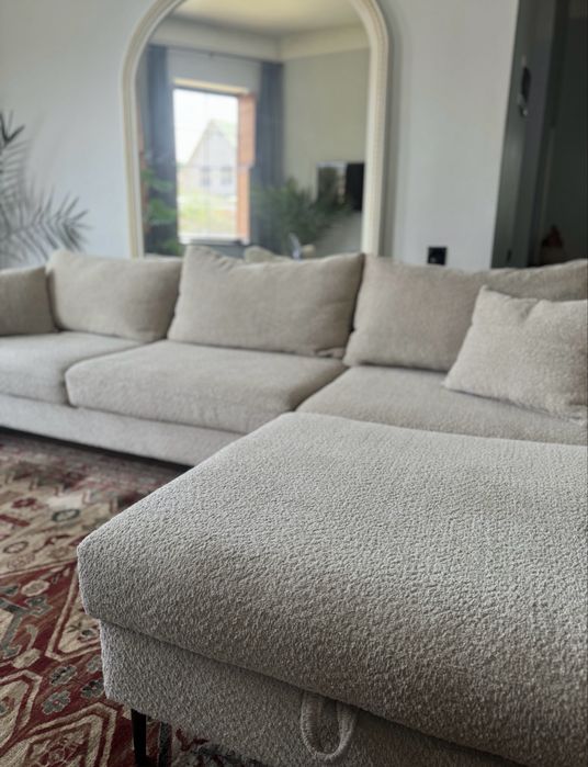 Продам диван в хорошем состоянии.