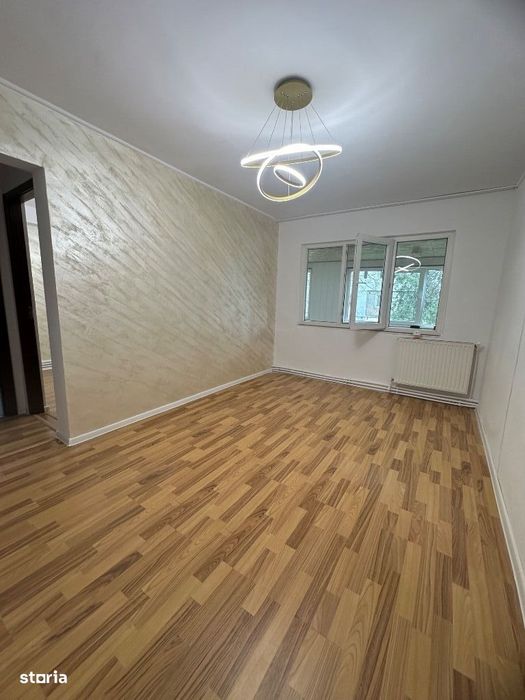 De vânzare apartament 3 camere Viziru 1 etaj 1 SUPER PRET