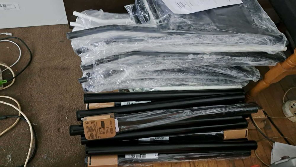 scaune ikea albe si negre