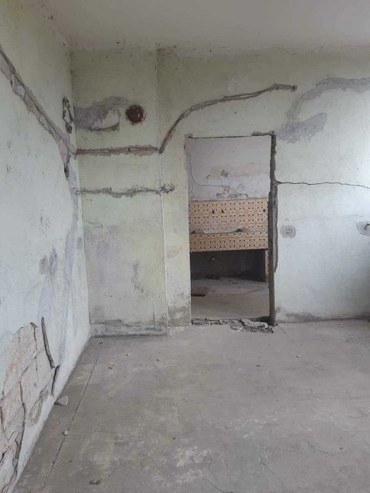 Сграда/ бивша детска градина !