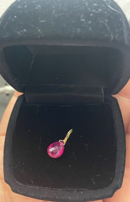 Pandantiv  din aur 18k cu rubin natural