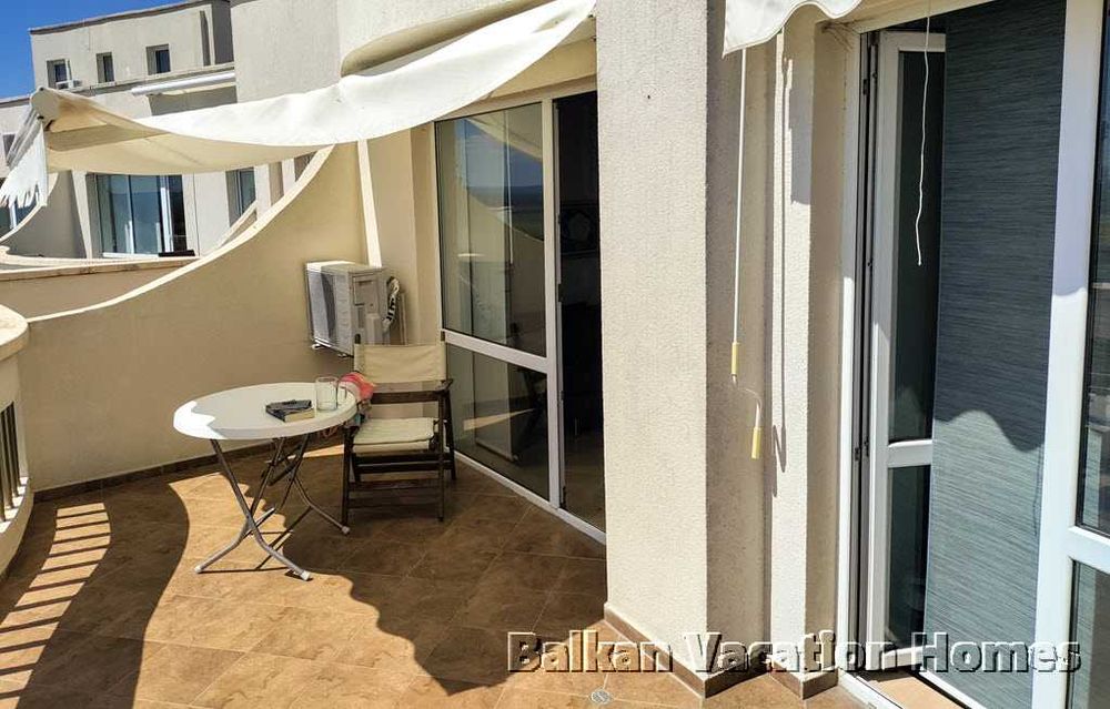 Двустаен апартамент с гледка море в Бяла