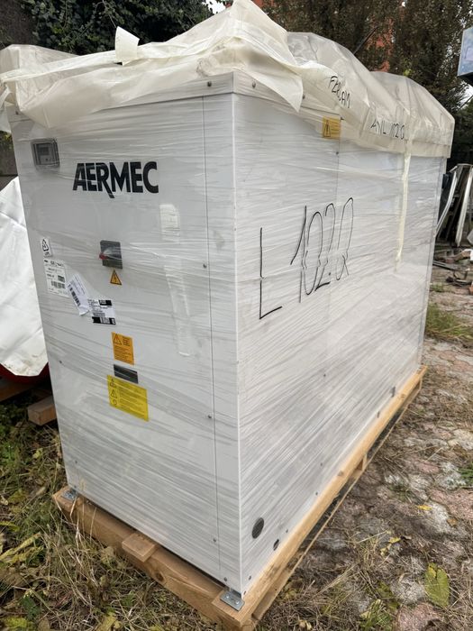 Чилър AERMEC нов
