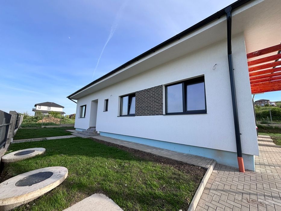 Persoana fizica vand casa unifamiliala Parter intrare Chinteni 170mp