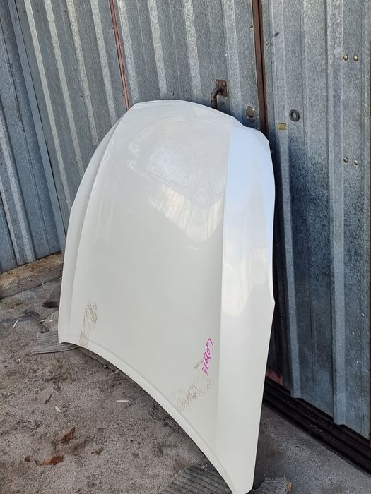 Капот на  Subaru Outback BR.