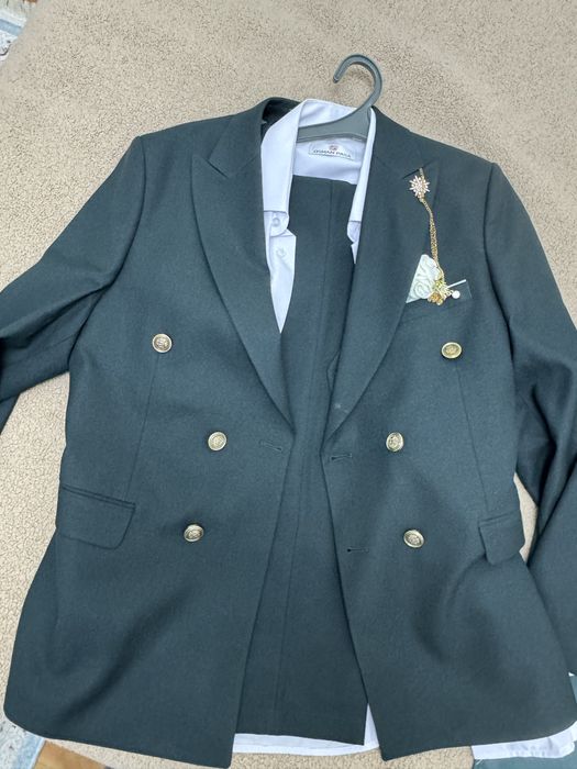 Продам свадебный костюм