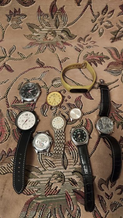 Часы на запчасти,