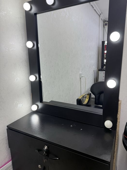 Ойна шкаф сотилади Салон учун