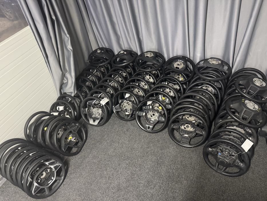 Волани на Едро и Дребно за БМВ,Фиат,Мазда,Ситроен,Пежо,Рено,DS,Нисан.