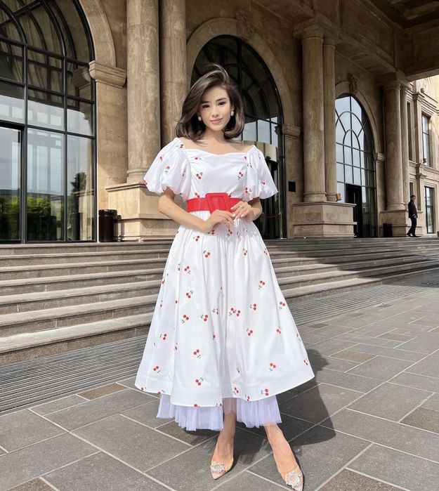 Продам вечерние платья