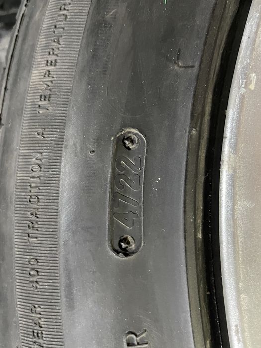 Продам шины 215,60 16 2комплекта