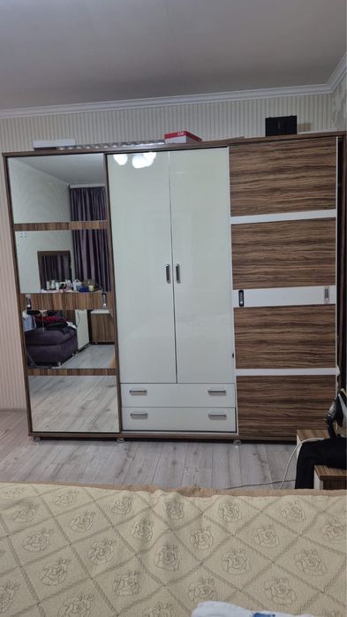 Продам спальный гарнитур