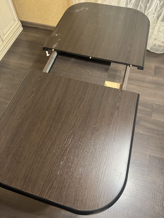 Стол кухонный деревянный