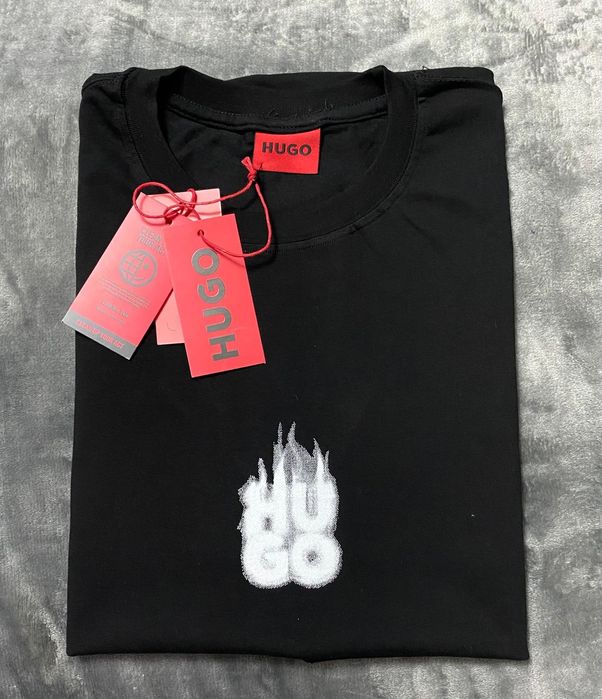Vand tricou nou de barbati Hugo