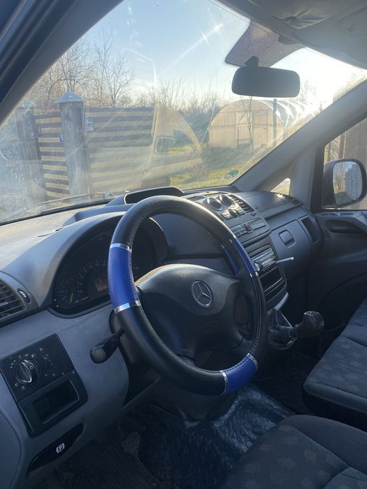 Mercedes Vito.