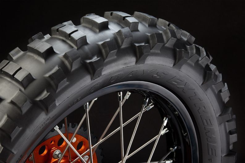 Metzeler чисто нови гуми  гума метцелер крос ендуро мотокрос