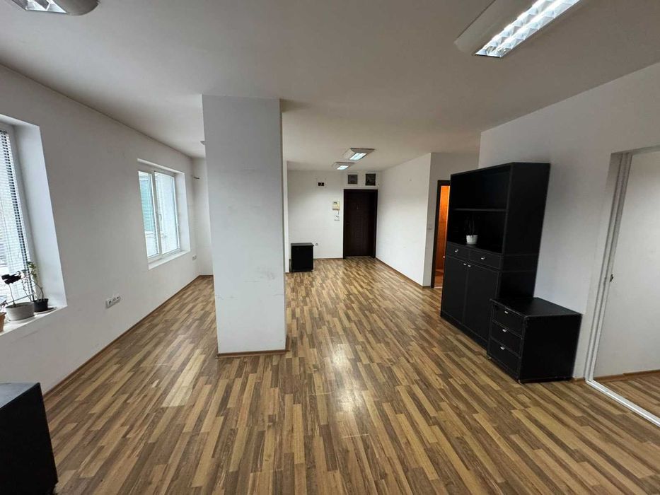 Продава се Офис в Варна, ЖП Гара - 170 кв.м за 6 €/кв.м - Снимка #5