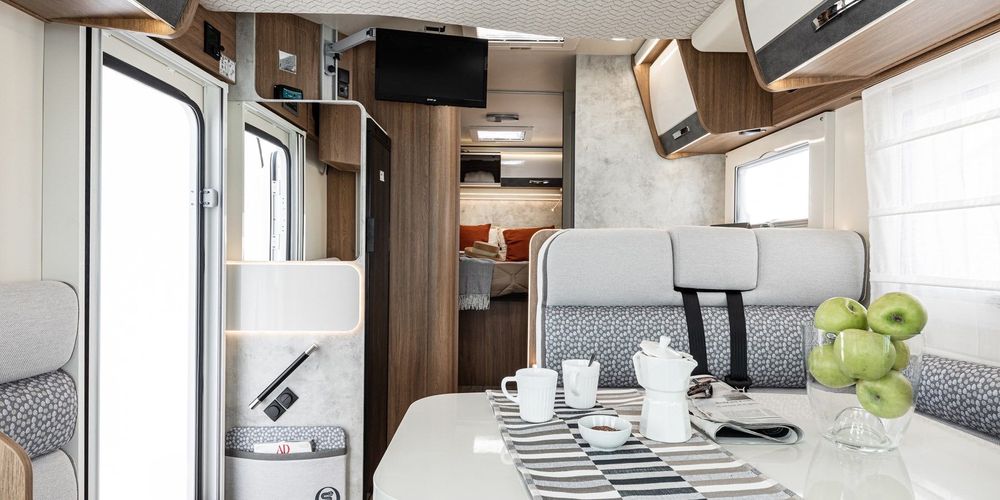 Autorulota Semintegrata  Elnagh Baron 579, nou an 2025