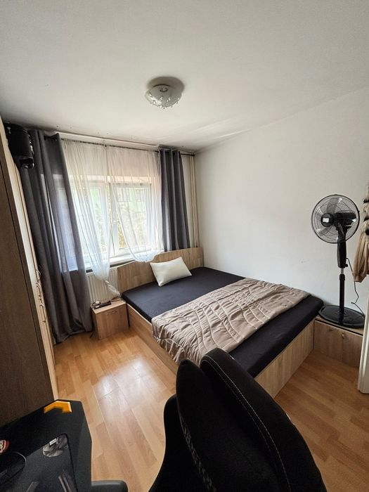 Apartament 3 camere etaj 2