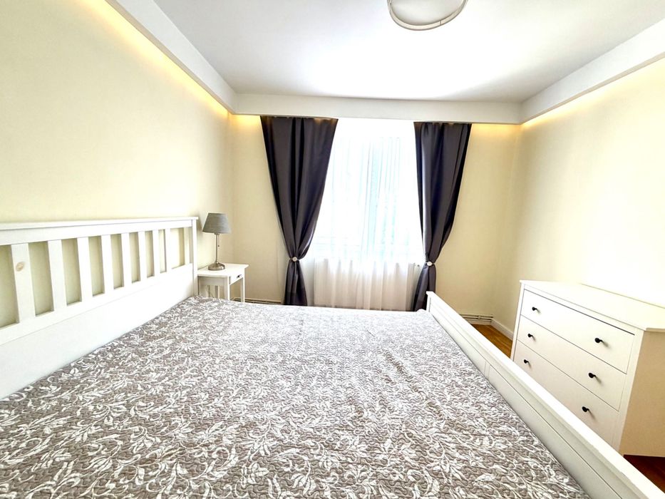 Închiriez apartament
