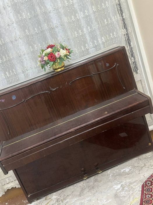 Pianino juda ham ajoyib yangidek narxi kelishiladi