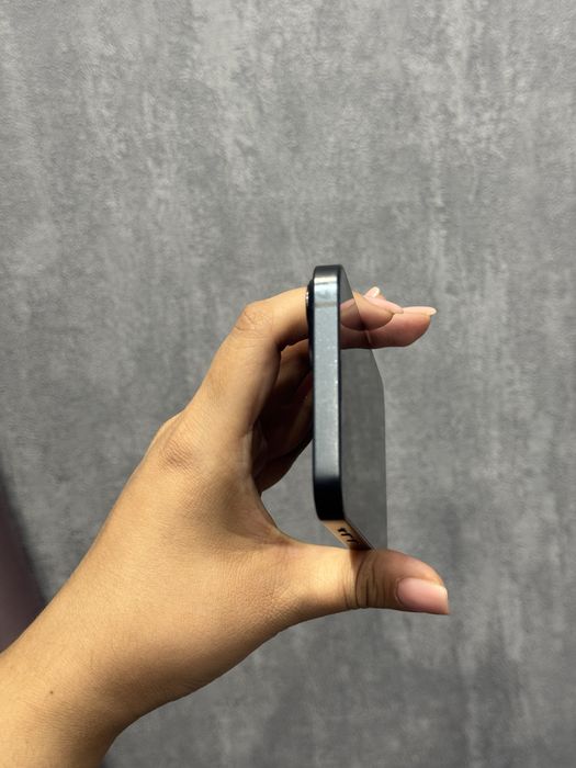 Продам Iphone 13 128 Midnight