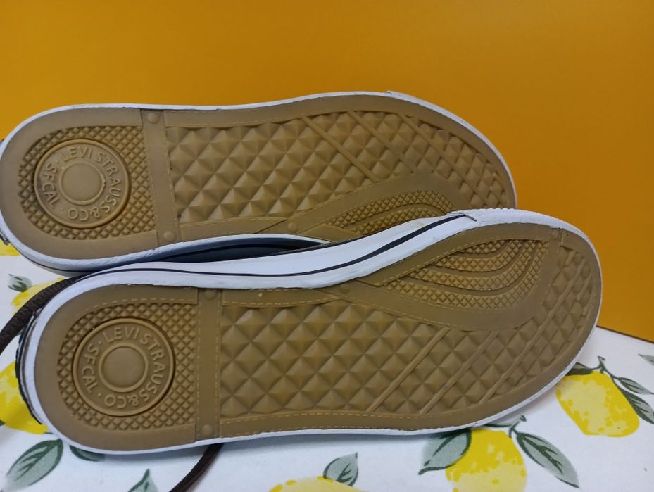 Levis N 41 кецове - 35 лв